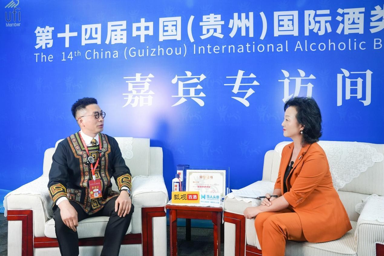 【經濟日報】酒博會現場直擊:多家媒體專訪雄正創始人張再彬,探尋醬香酒本來的味道